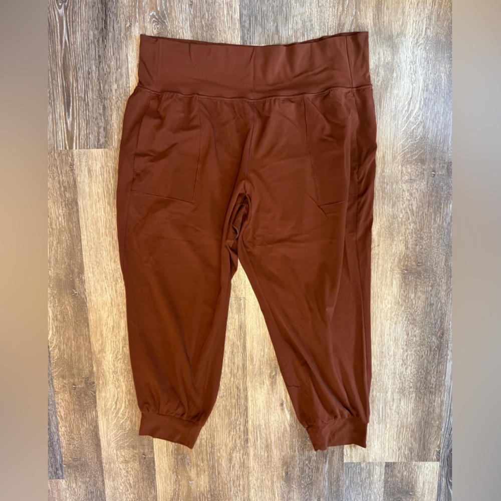 Athleta Salutation Jogger.‎ 3X, brown
